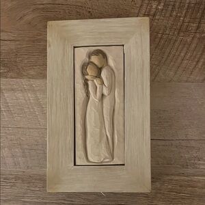 Willow Tree Cream and Tan Embrace Plaque